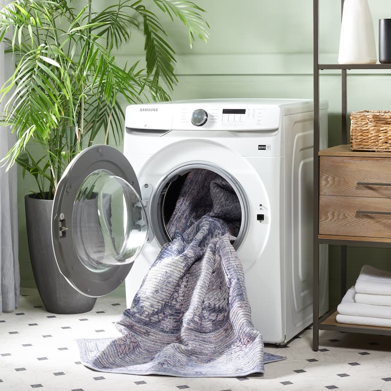 SAFAVIEH Serapi Machine Washable Zelda Shabby Chic Distressed Rug