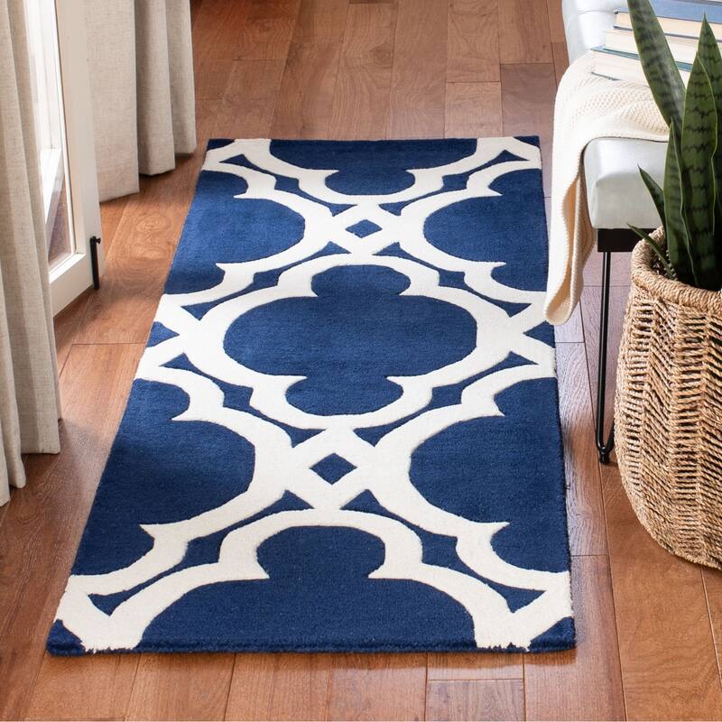 SAFAVIEH Handmade Chatham Naemi Modern Wool Rug - 2'3" x 7' Runner - Dark Blue/Ivory