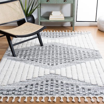 SAFAVIEH Moroccan Tassel Shag Chrystal 2-inch Thick Rug