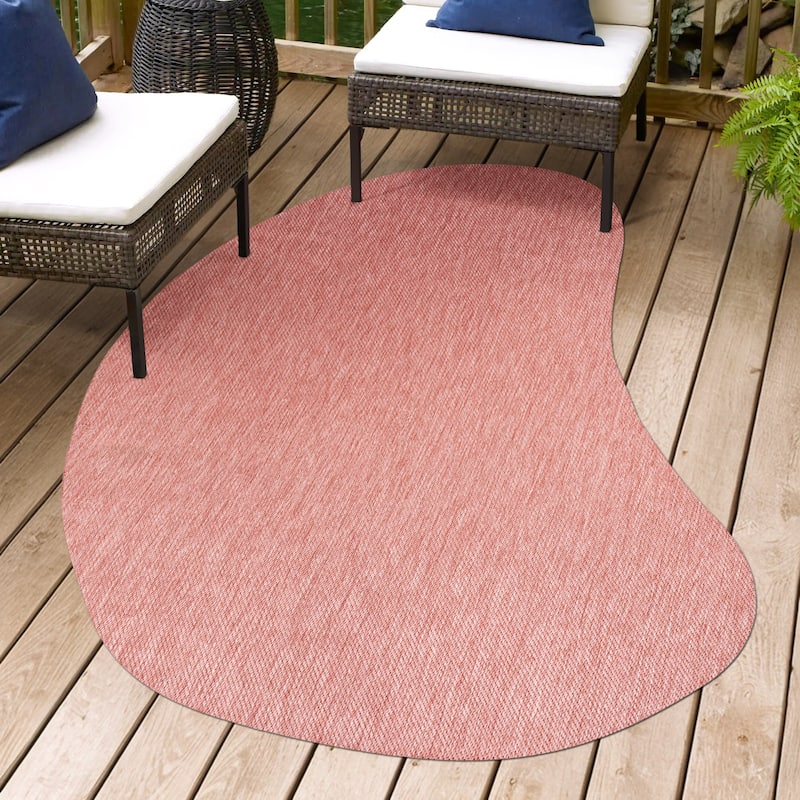 JONATHAN Y Evan Modern Rustic Organic Curve Indoor/Outdoor Shaped Area Rug