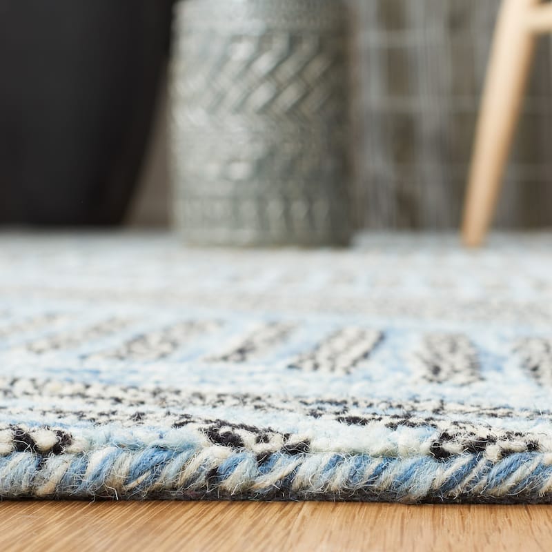 SAFAVIEH Handmade Metro Maysam Chevron Wool Rug