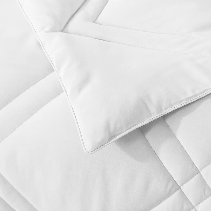 Double Diamond Down Alternative Comforter