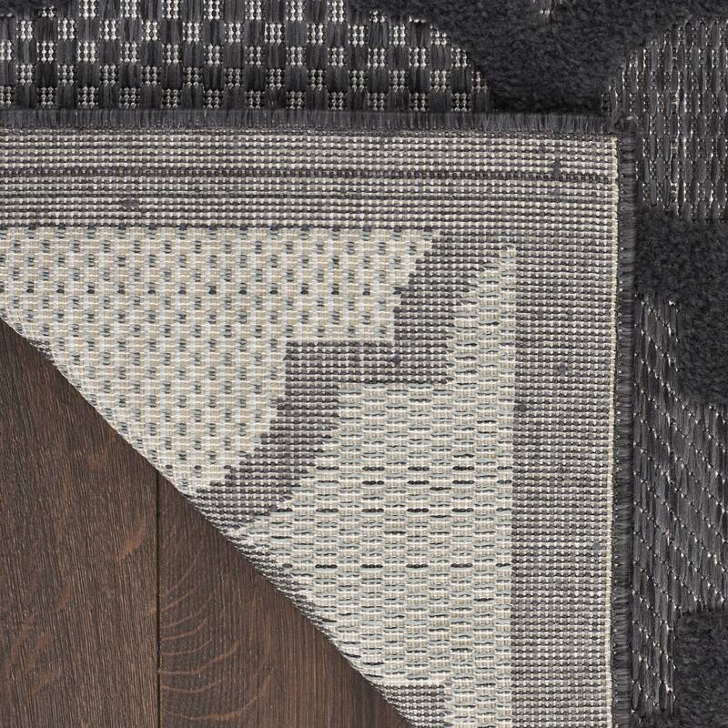 HomeRoots Contemporary Rectangle Outdoor Rug - 9' X 12'