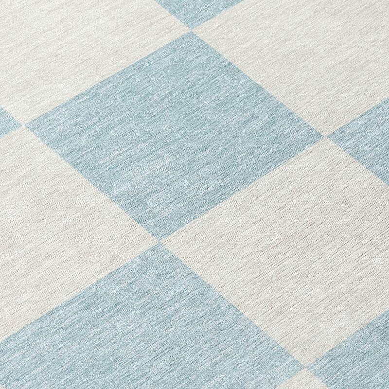 Machine Washable Indoor/ Outdoor Modern Checker Chantille Rug
