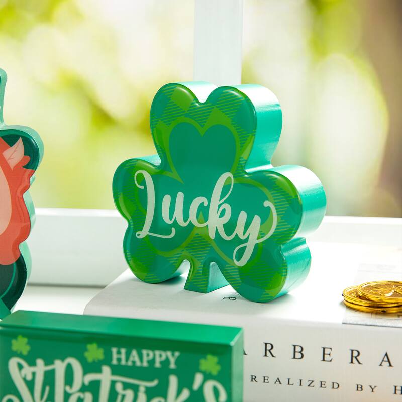 Glitzhome St Patrick's Epoxy Wooden Shamrock Leprechaun Pot of Gold Coffee Cup Table Decor