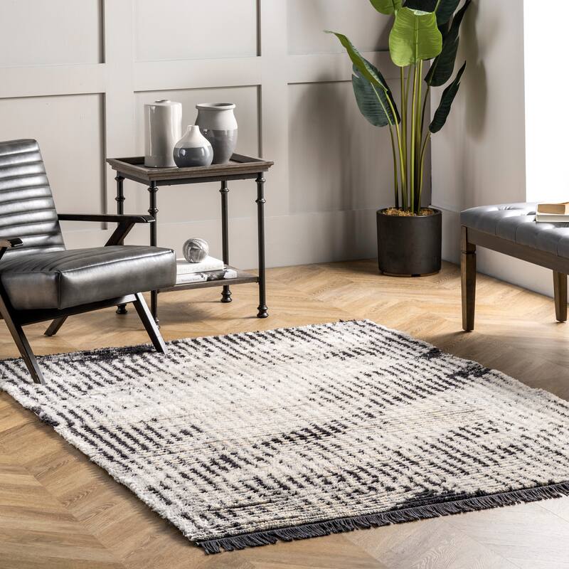 Nuloom Mandi Soft Shag Abstract Fringe Area Rug - 4' x 6' - Grey - Rectangle