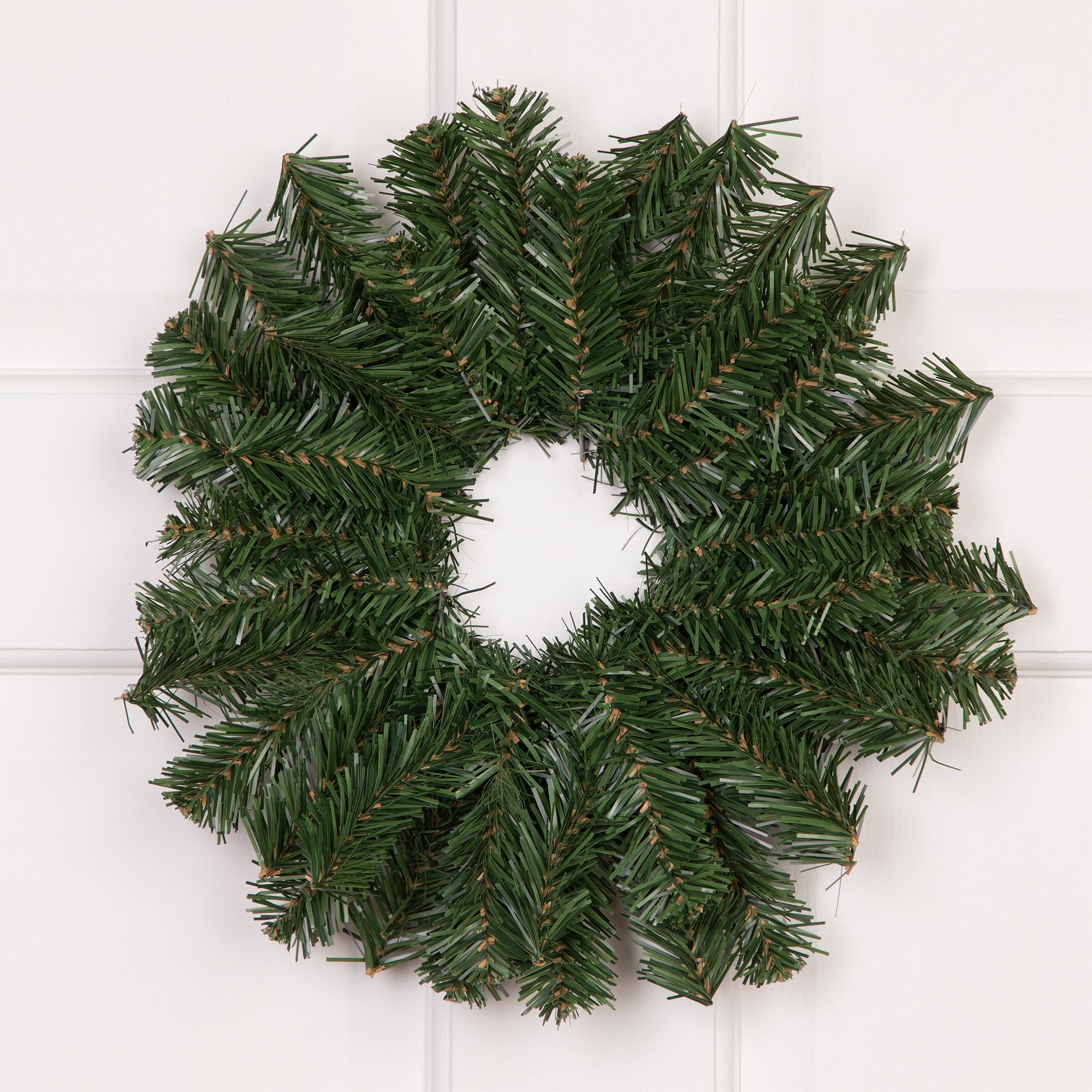 Deluxe Dorchester Pine Artificial Christmas Wreath - Unlit