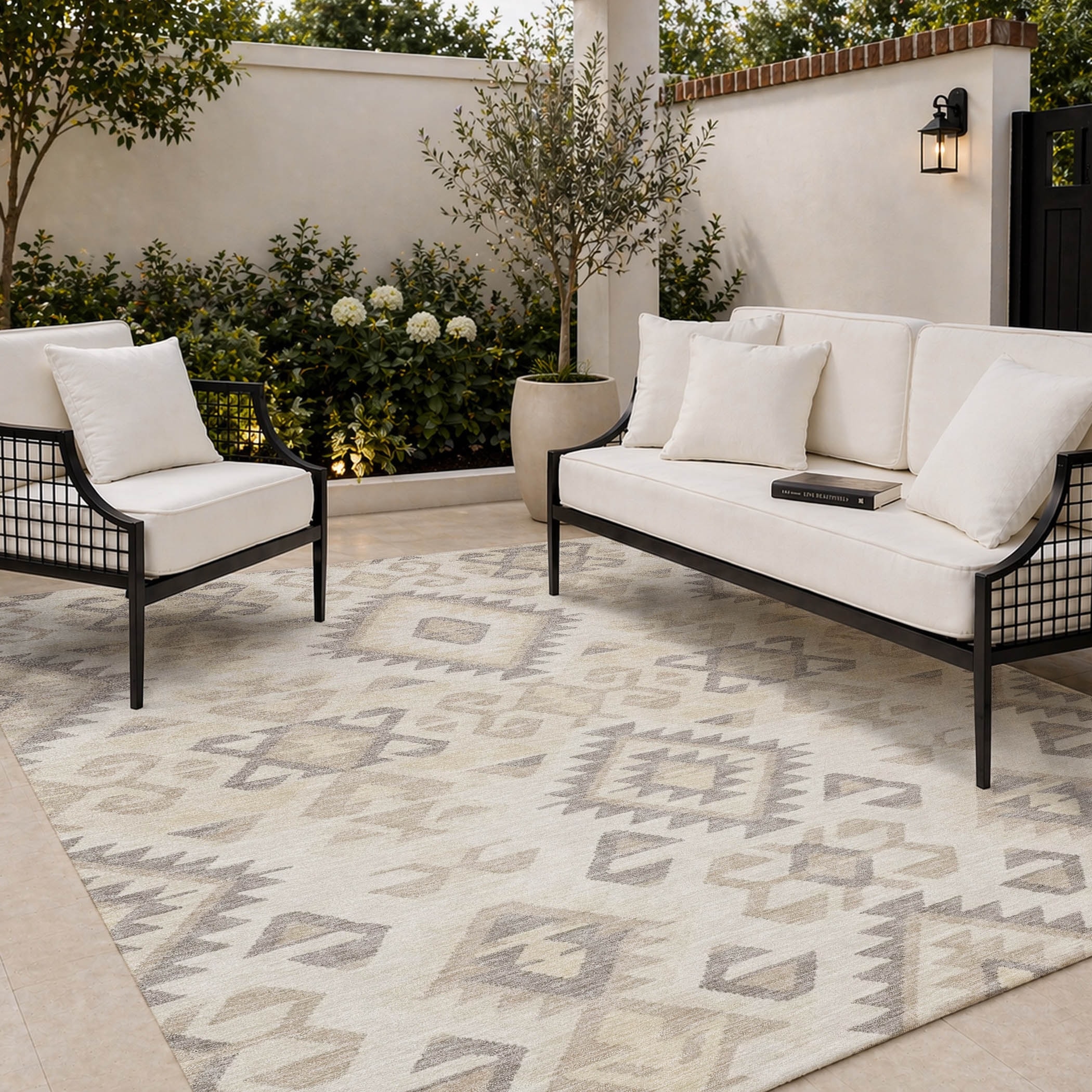 Machine Washable Indoor/ Outdoor Boho Chamberlain Chantille Rug ...