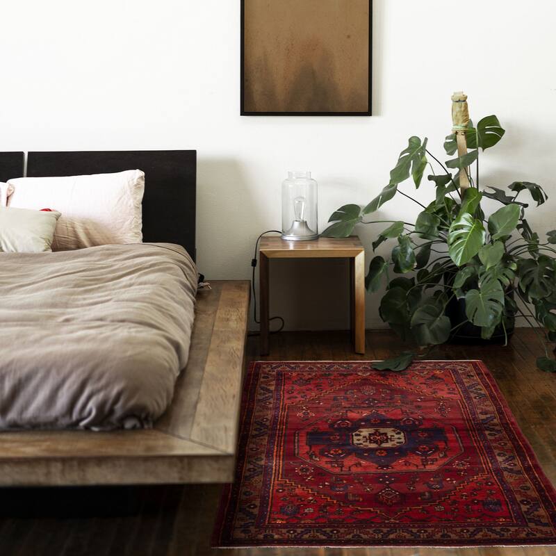 ECARPETGALLERY Hand-knotted Andelz Dark Red Wool Rug - 4'8 x 6'4