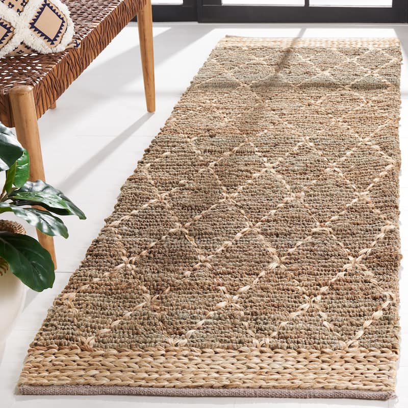 SAFAVIEH Handmade Natural Fiber Foolke Casual Jute Trellis Rug - 2'6" x 8' Runner - Natural/Grey