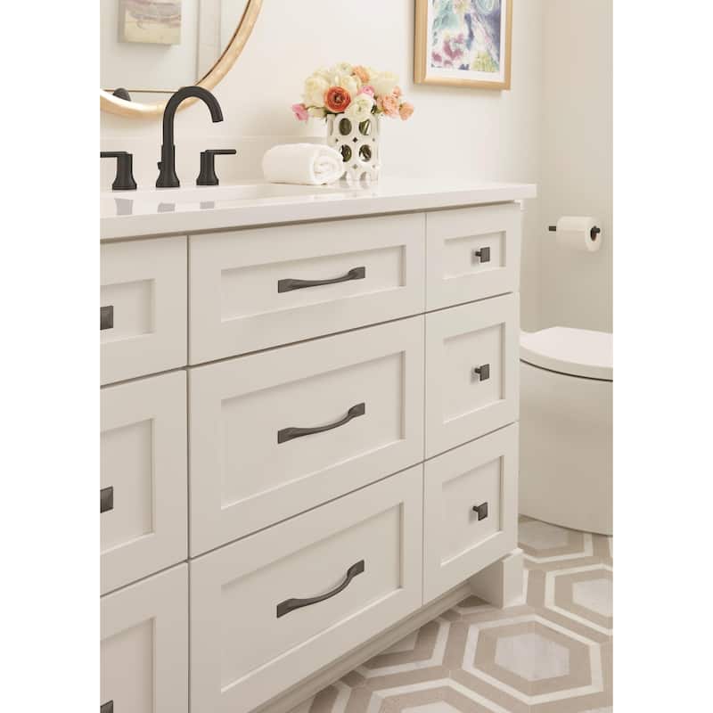 Uprise 5-1/16 in (128 mm) Center-to-Center Matte Black Cabinet Pull - 5.0625