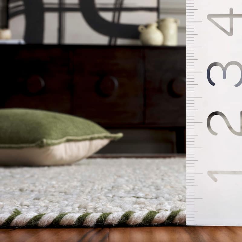 SAFAVIEH Handmade Natura Bienvenida Wool Rug