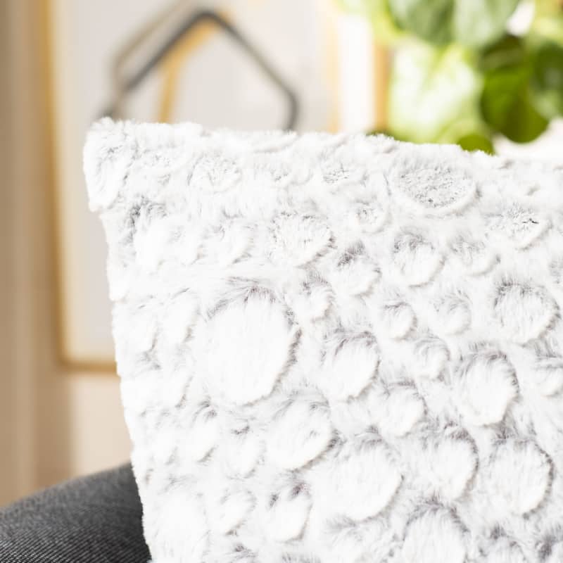 SAFAVIEH Karlien 20-inch Pillow