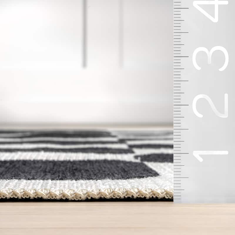 Nuloom Rashana SuperioWash Geometric Reversible Machine Washable Area Rug