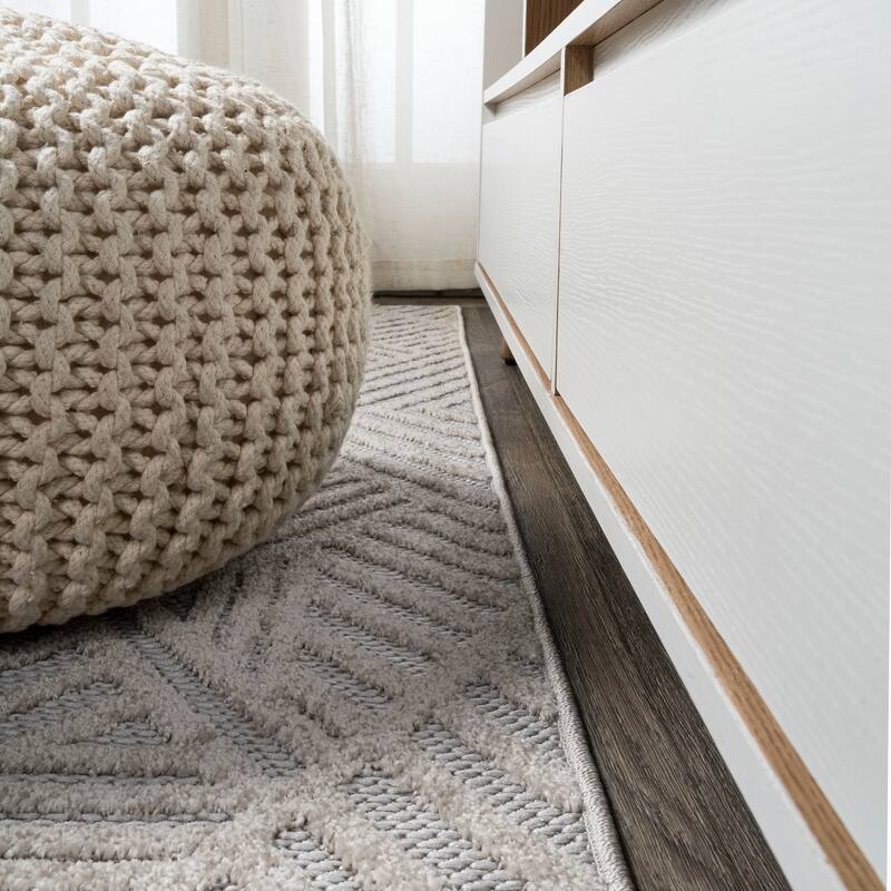 JONATHAN Y Aylan High-Low Pile Art Deco Geometric Indoor/Outdoor Area Rug
