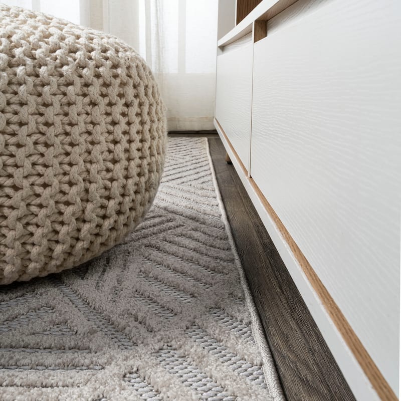 JONATHAN Y Aylan High-Low Pile Art Deco Geometric Indoor/Outdoor Area Rug