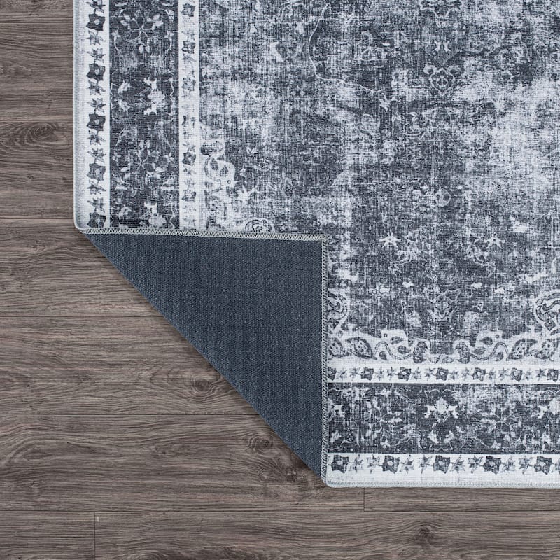 Traditional Distressed Medallion Machine Washable Area Rug
