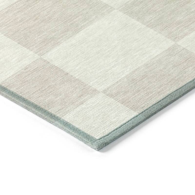 Machine Washable Indoor/ Outdoor Modern Checker Chantille Rug