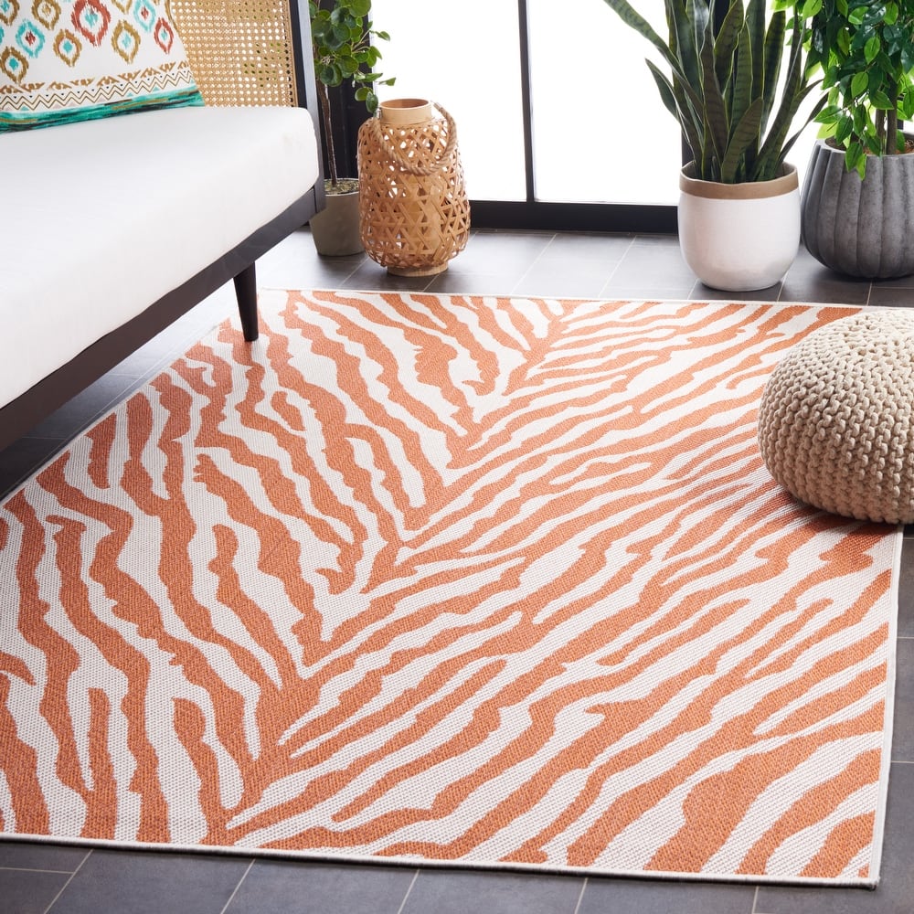 SAFAVIEH Bermuda Edeline Geometric Indoor/Outdoor Waterproof Rug