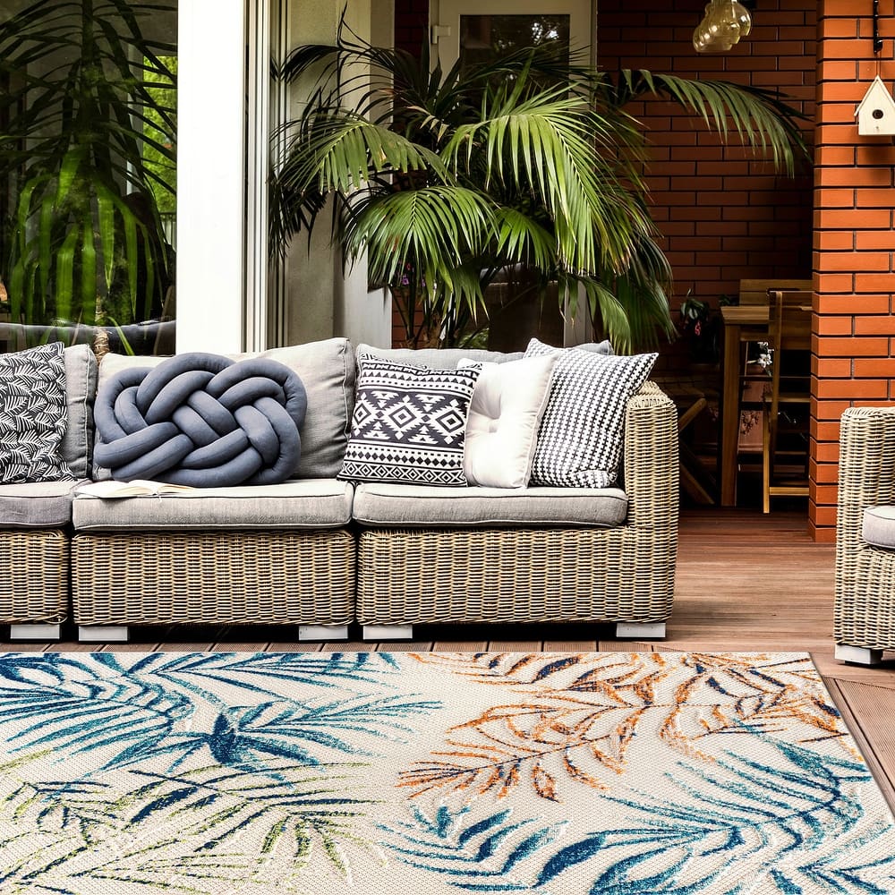 Bahama Palm Frond Floral Indoor/Outdoor Area Rug