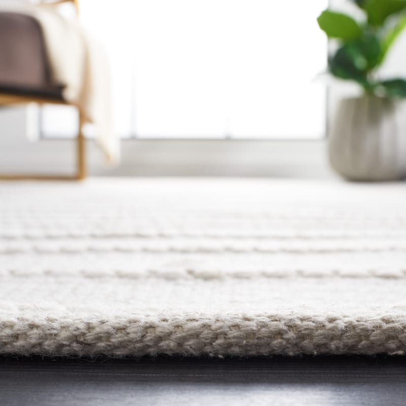 SAFAVIEH Handmade Kilim Shahnaz Stripe Rug