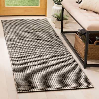 SAFAVIEH Handmade Natura Refiqe Wool Rug