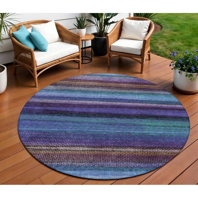 HomeRoots Striped Transitional Rectangle Outdoor Rug - 8' Round
