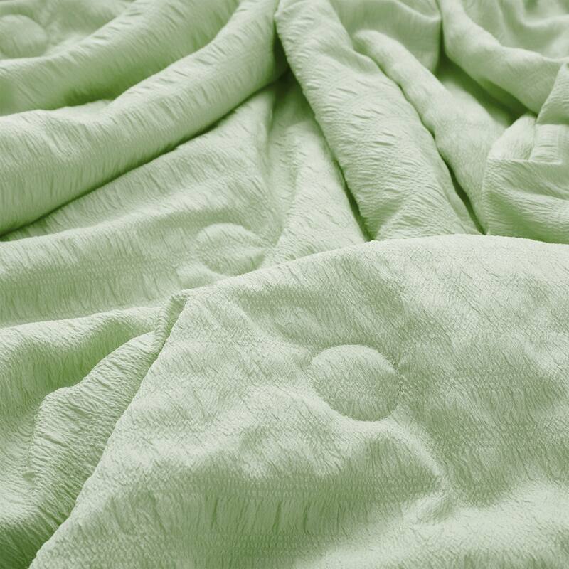 Lightweight Cooling Reversible Bed Blanket, Breathable Seersucker Comforter for Hot Sleepers