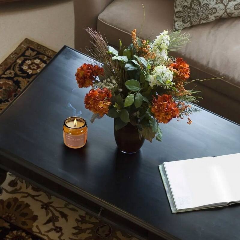 Yellow 14 oz Fancy Glass Jar Candle with Laurel and Mate Tea Scent