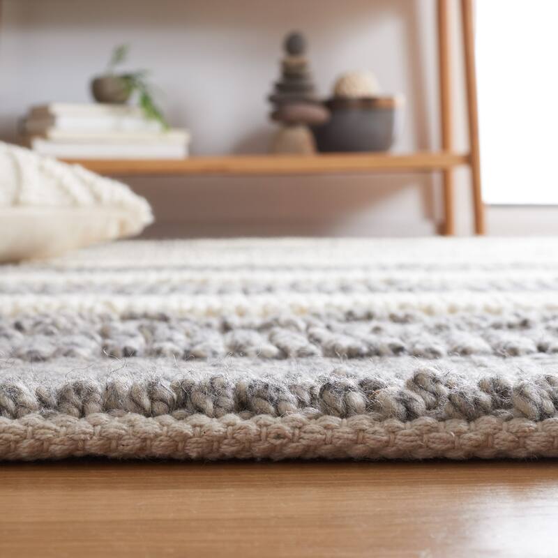 SAFAVIEH Handmade Natura Elianna Farmhouse Boho Rug