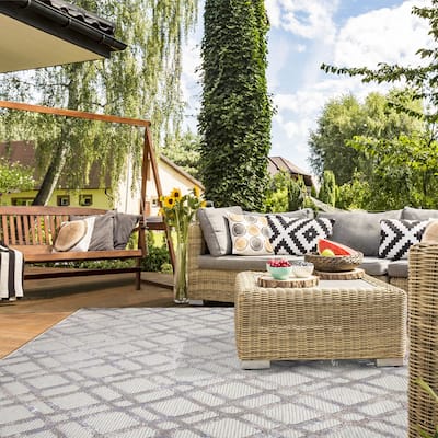 Superior Modern Geometric Abstract Indoor Outdoor Area Rug