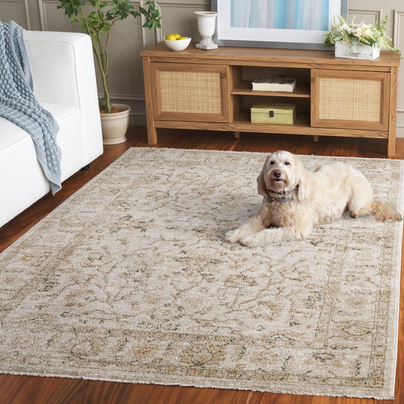 SAFAVIEH Hazel Vula Traditional Oriental Rug