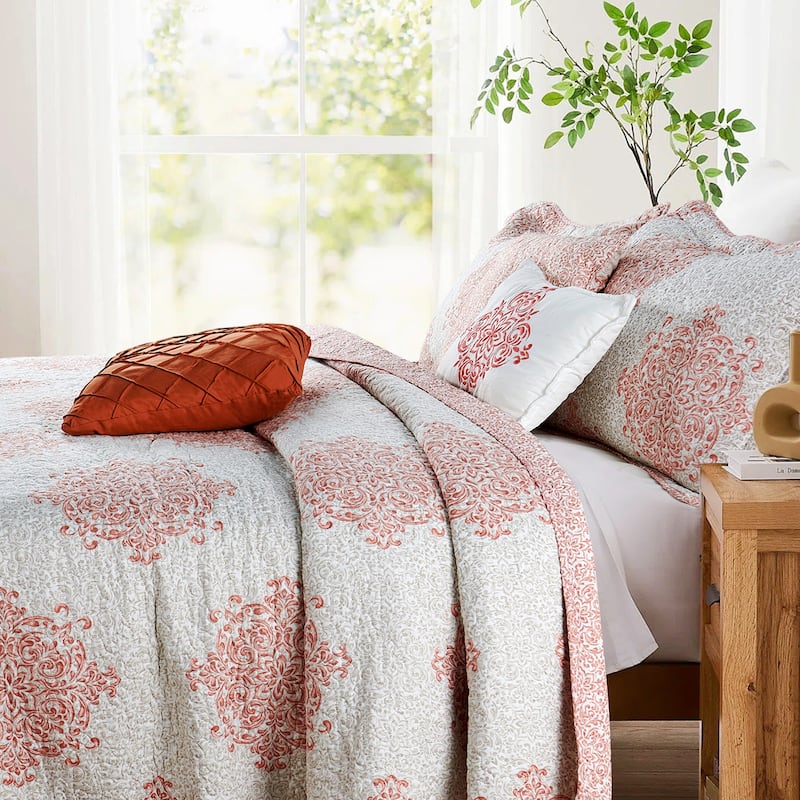 Serenta 6-piece Chelsea Printed Microfiber Quilts Coverlet Set