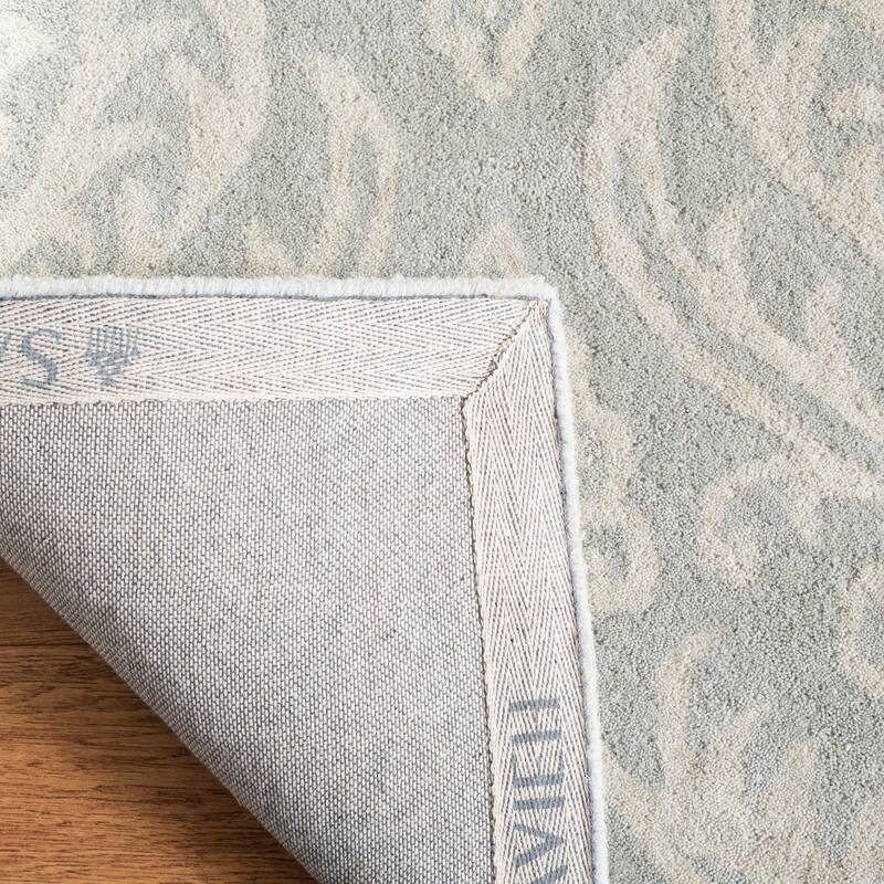SAFAVIEH Handmade Bella Teresia Modern Floral Wool Rug