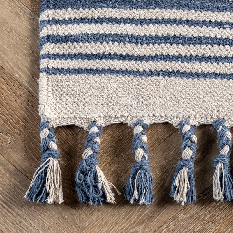 Nuloom Rose Stripe Cotton Flatweave Tassel Area Rug