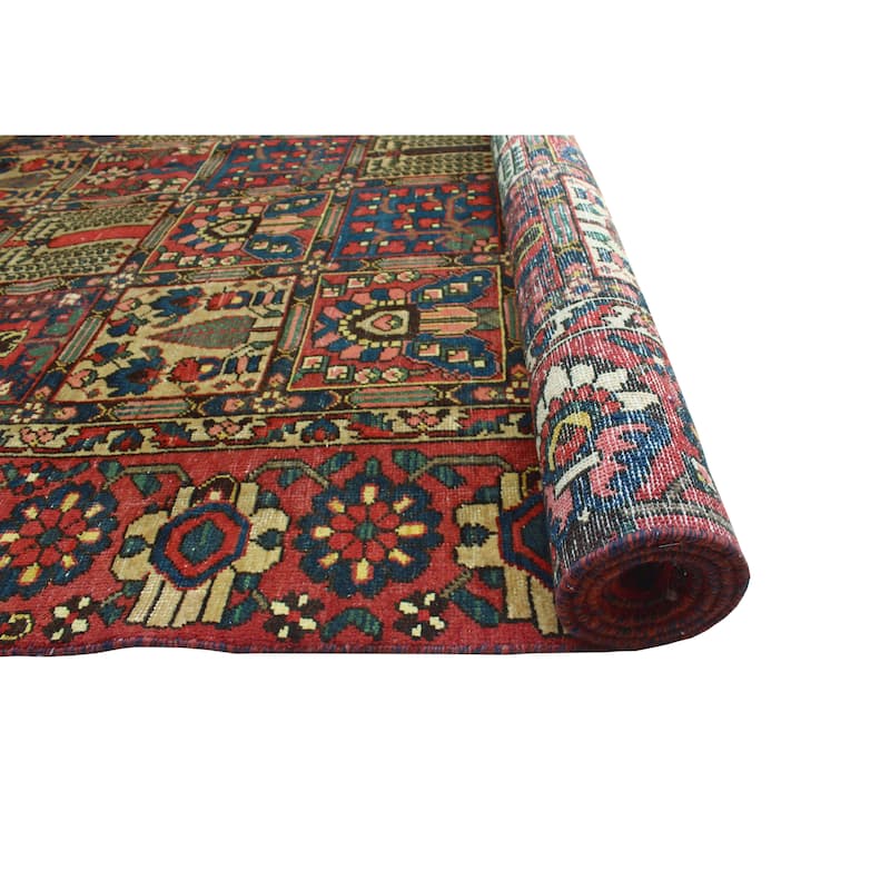 Fine Vintage Distressed Rizagul Red/Beige Rug - 6'8" x 9'6"