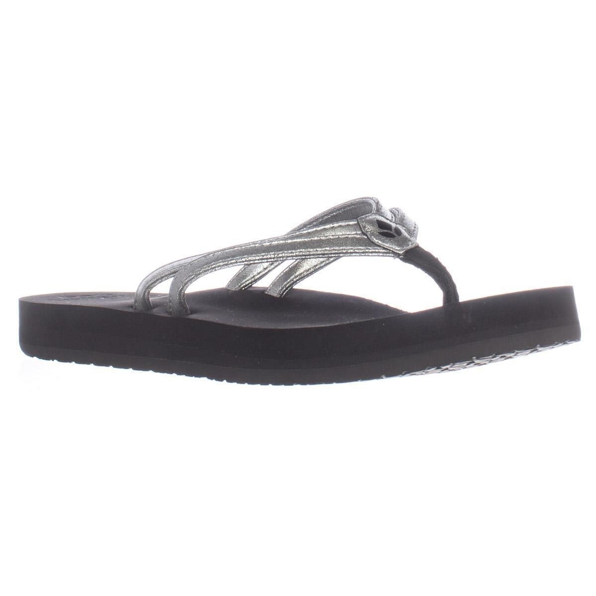 2 strap flip flops