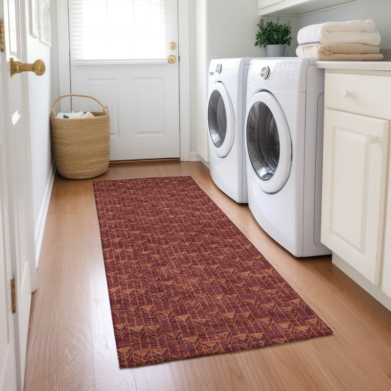 Machine Washable Indoor/ Outdoor Arrows Chantille Rug - 2'3" x 7'6" - Burgundy