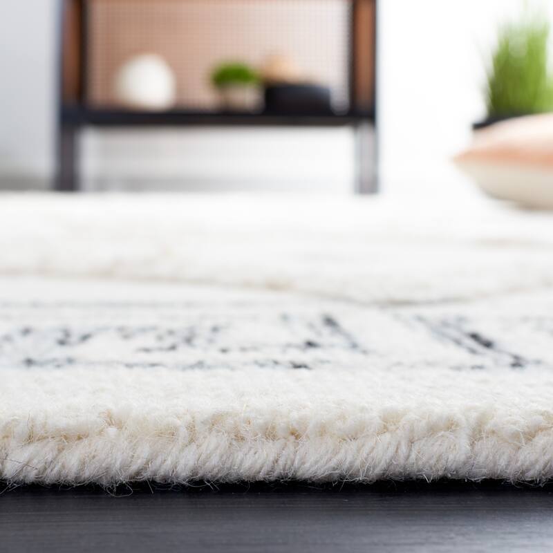 SAFAVIEH Handmade Casablanca Haven Wool Rug