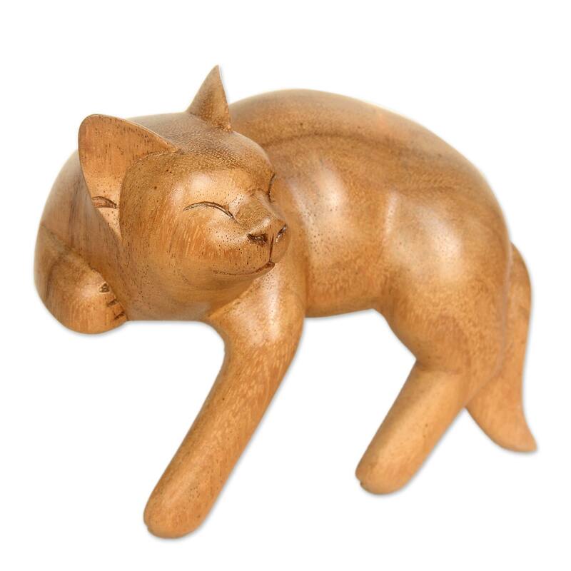 Handmade Smiling Cat Relaxes Wood sculpture (Indonesia) - 22 x 19 x 16