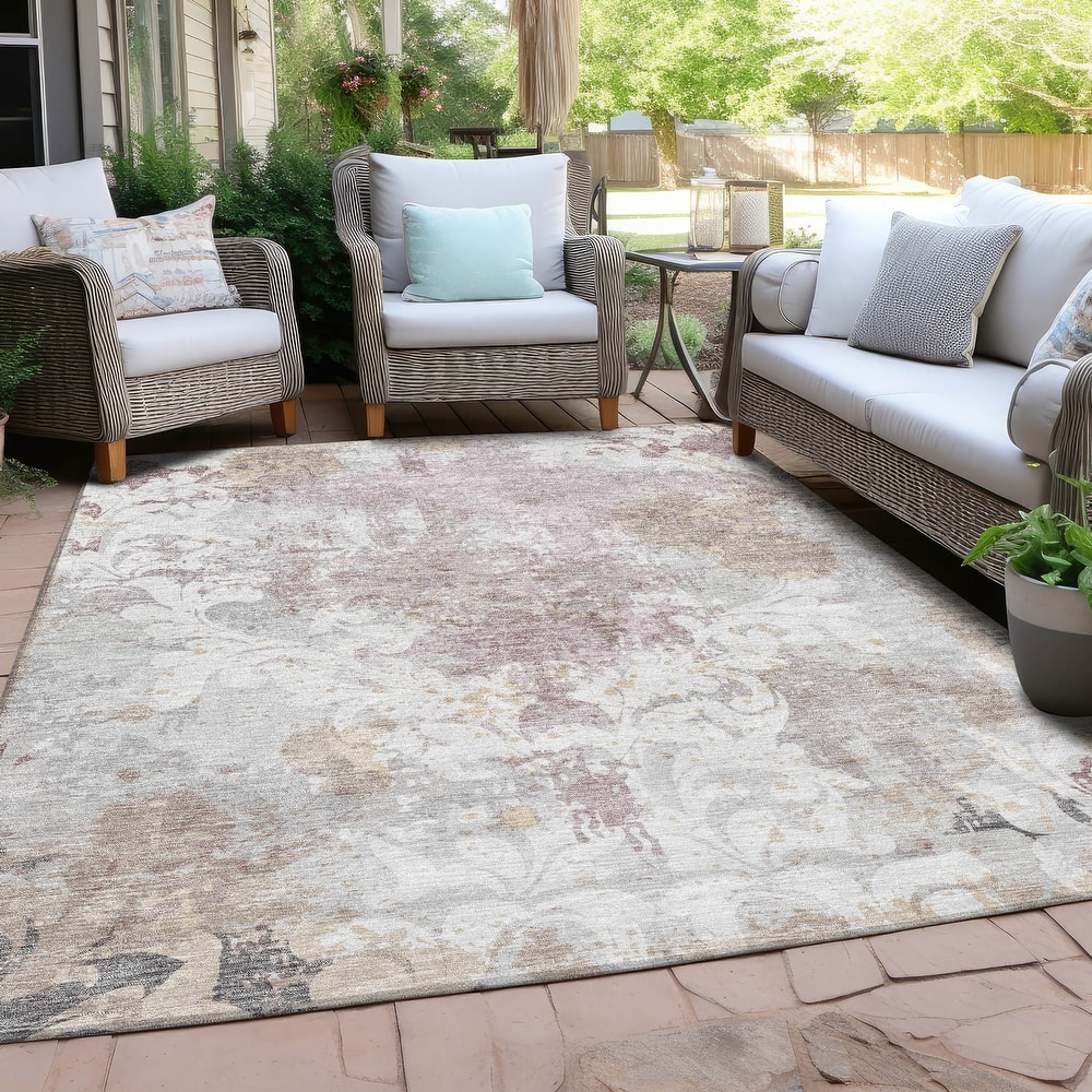Machine Washable Indoor/ Outdoor Chantille Vintage Damask Rug