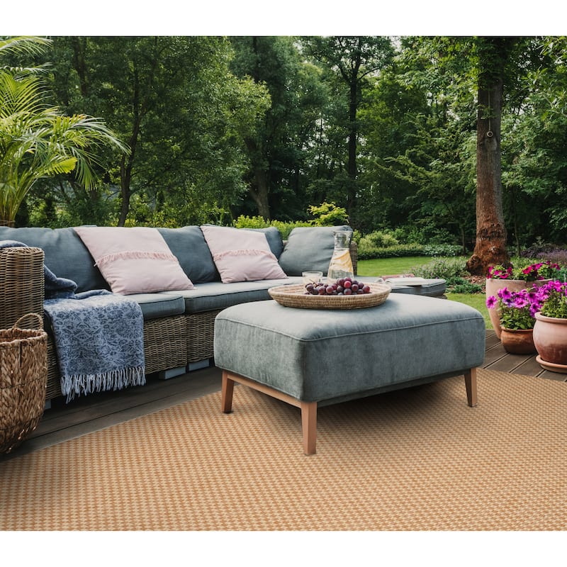 SAFAVIEH Courtyard Judi Indoor/ Outdoor Patio Backyard Rug
