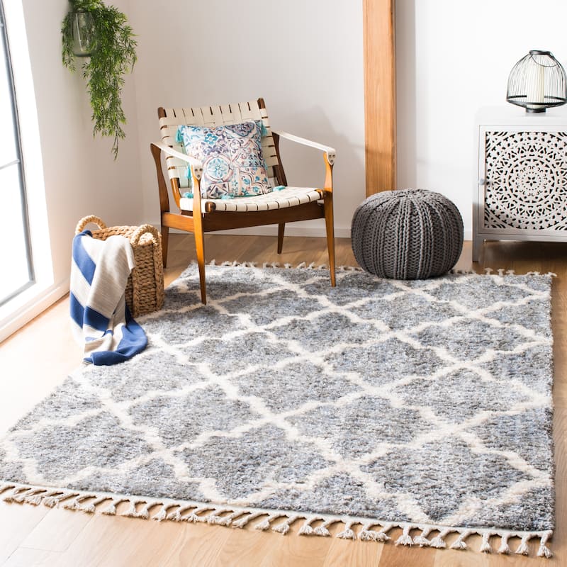 SAFAVIEH Berber Fringe Shag Melva Trellis Rug - Grey/Cream - 5' 3" x 7' 6"