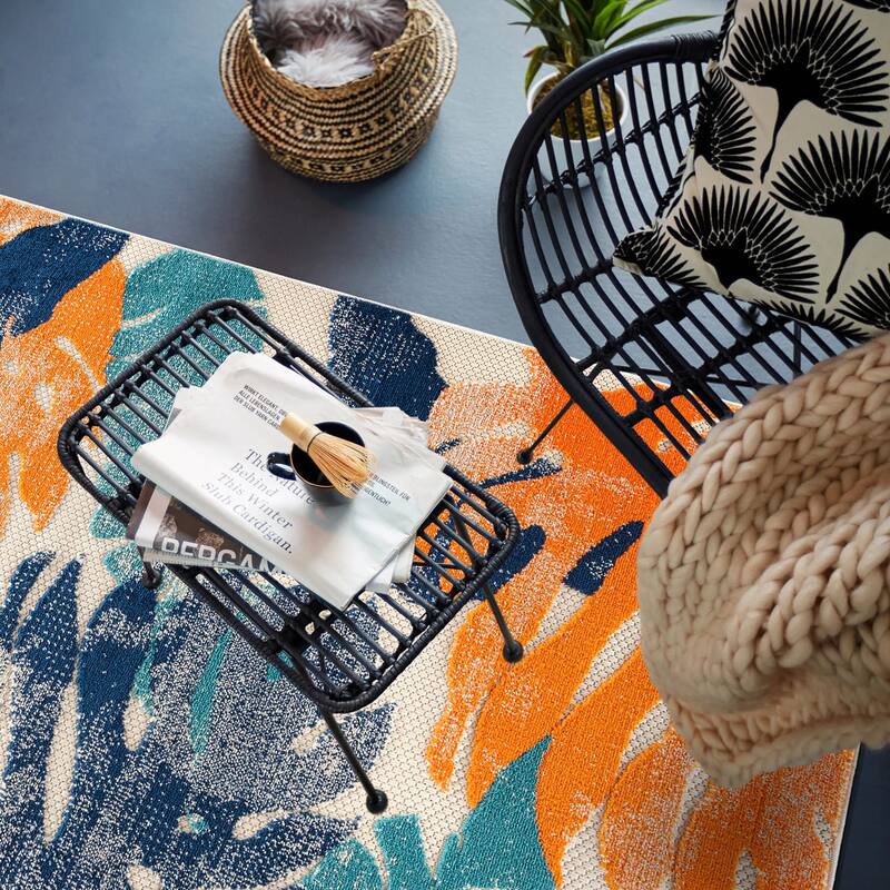 Arles Palm Floral Leaves Indoor/Outdoor Area Rug
