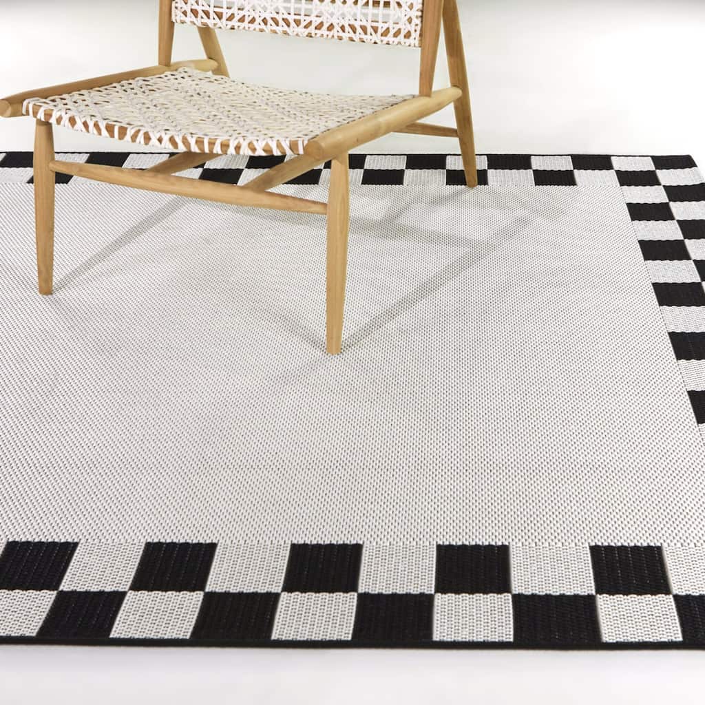 Tabor Checkered Border Indoor/Outdoor Area Rug