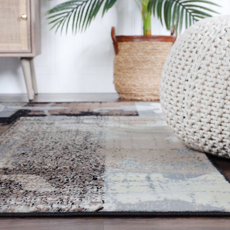 Contemporary Floral Patchwork Indoor Area Rug or Runner by Superior