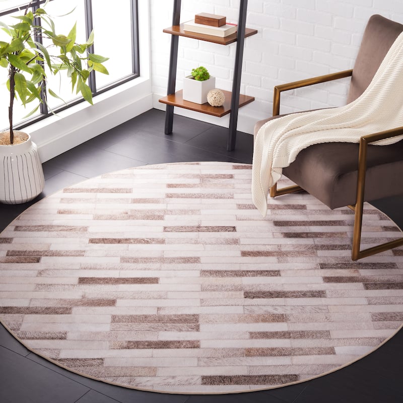 SAFAVIEH Faux Hide Machine Washable Slip Resistant Nieve Modern
