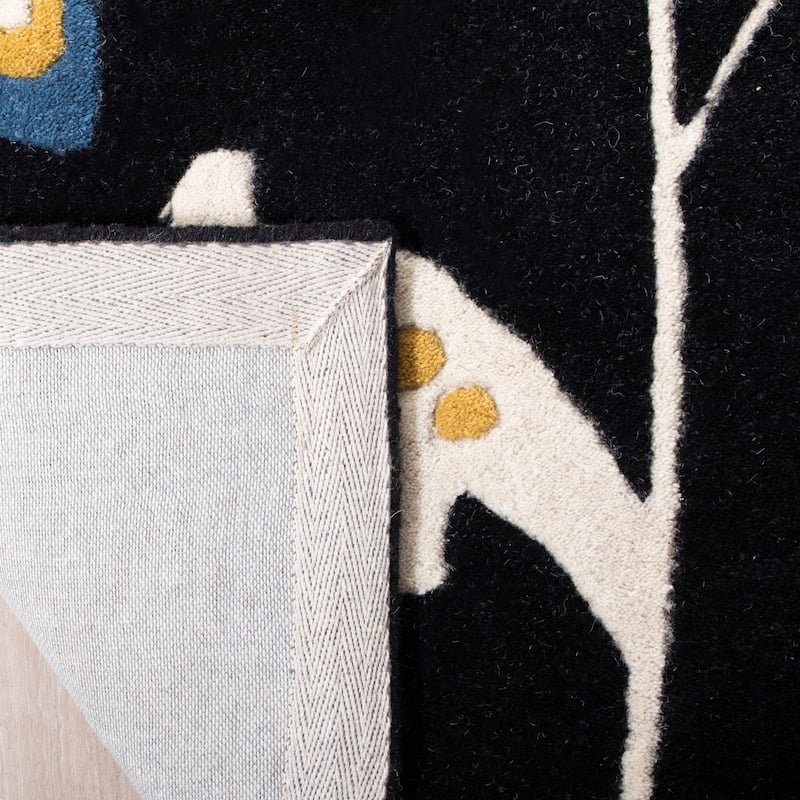 SAFAVIEH Handmade Soho Kaleena Floral N.Z. Wool Rug