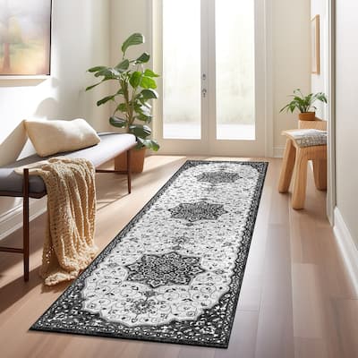 Traditional Medallion Area Rug