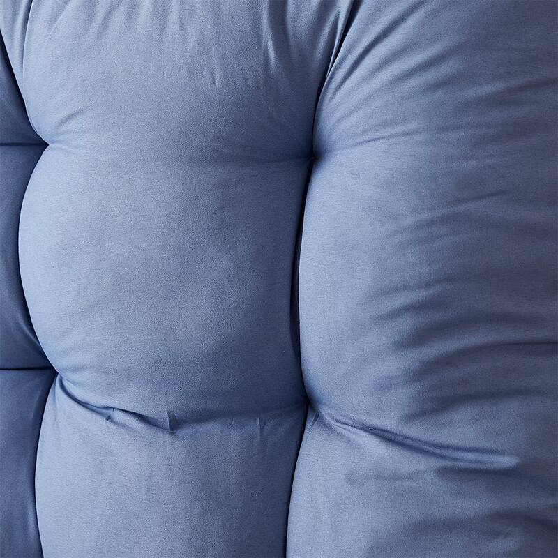 Rainha - Puffy Tufted College Headboard